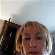 Diplomata in ragioneria PLS e laureanda in lingue offre lezioni private di lingua, ho una buona esperienza in materia avendo già trattato con studenti delle superiori e medie. Ho sempre lavorato in amministrazione, e ho qualche anno come centralinista